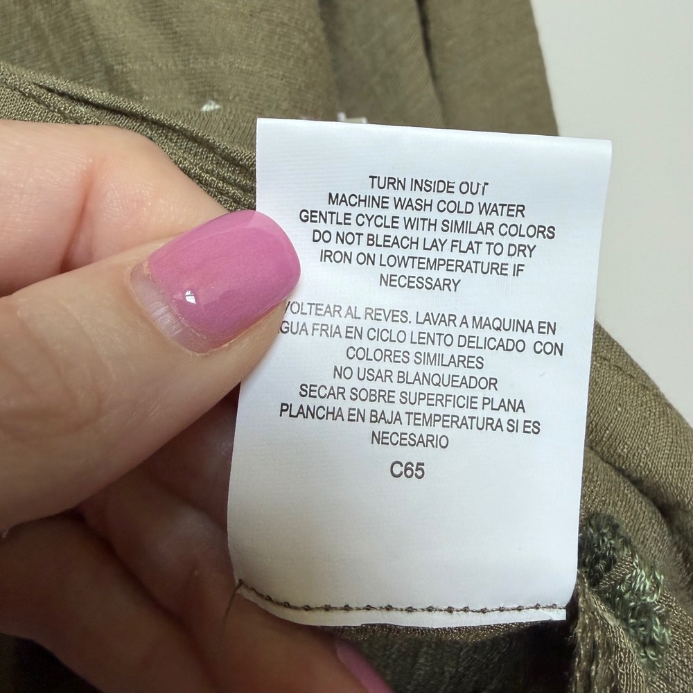 Fig and Flower Olive Green Floral Embroidered Roll Tab Button Down Blouse L NEW - Picture 6 of 14
